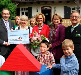 Scheckübergabe Haus St. Anna in Aying